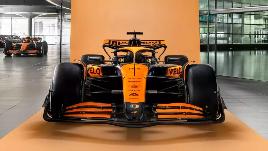 McLaren MCL61 