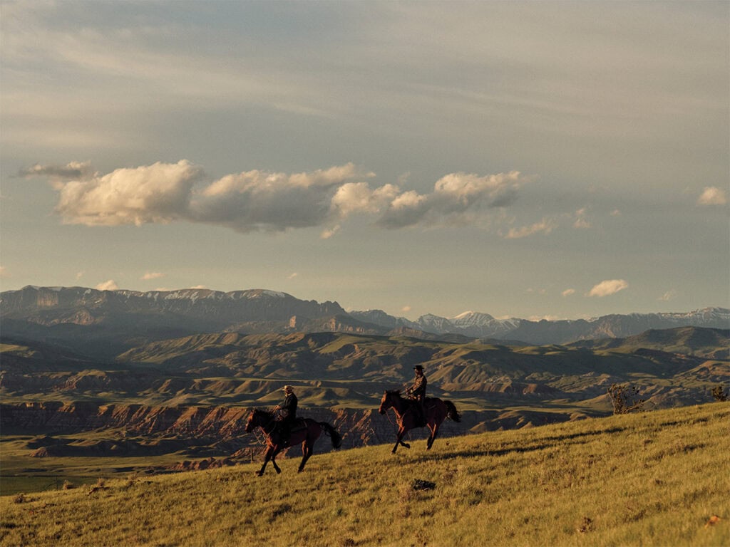 SpearRanch-Horseback-Riding-Running-Wide-View