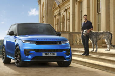 Range Rover Sport Velocity Blue